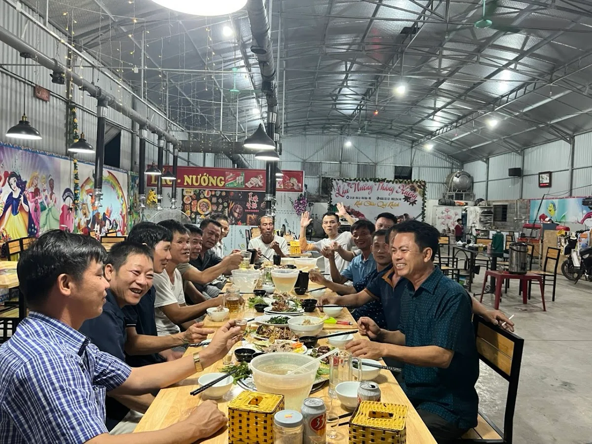 Ảnh Dê Núi-Lẩu Nướng Thắng Hương