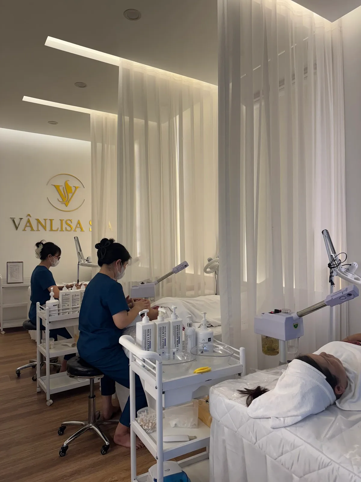 Ảnh 1 — VânLisa Spa