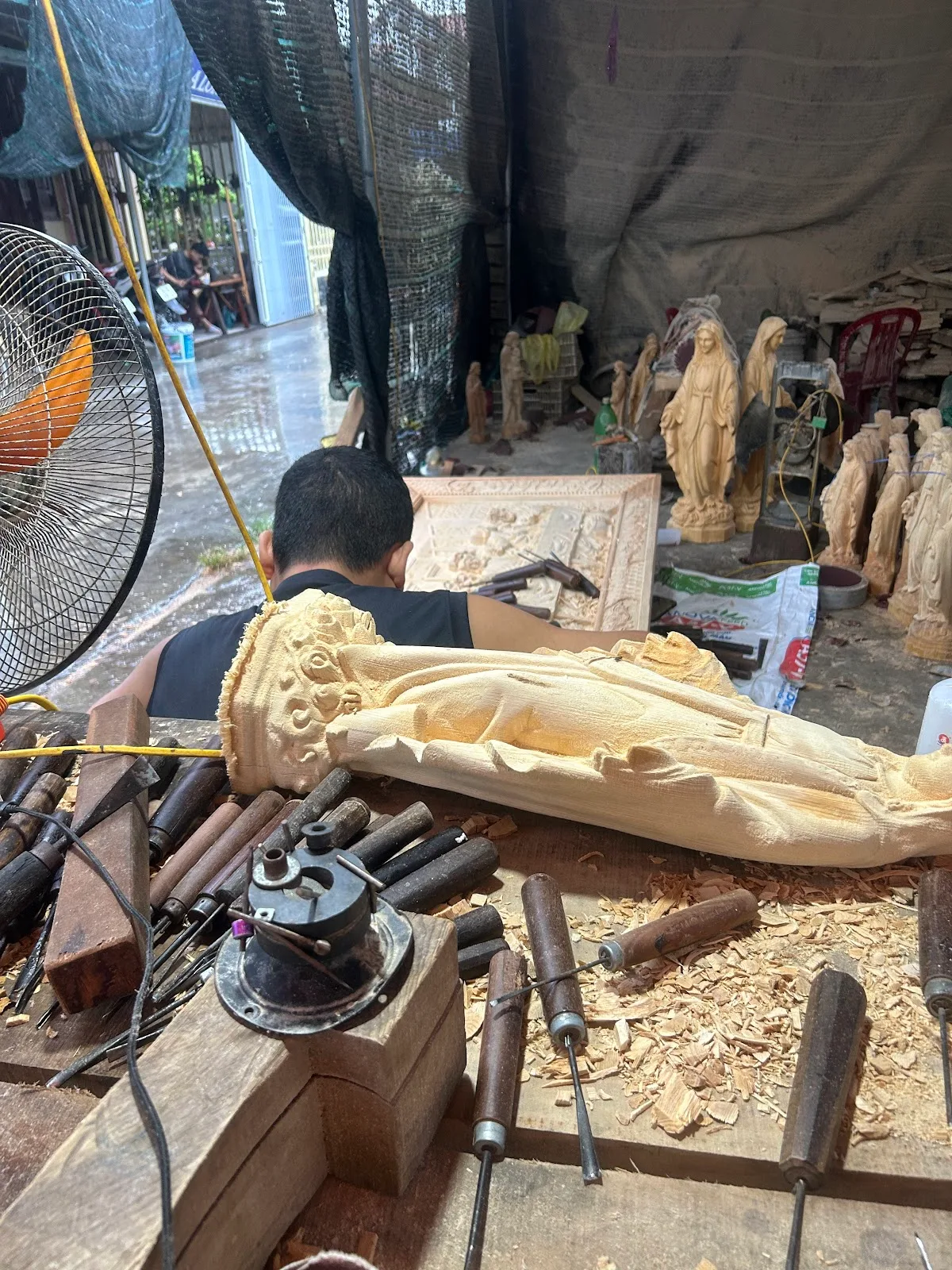 Ảnh SiêuThị Tượng Gỗ Giá Rẻ