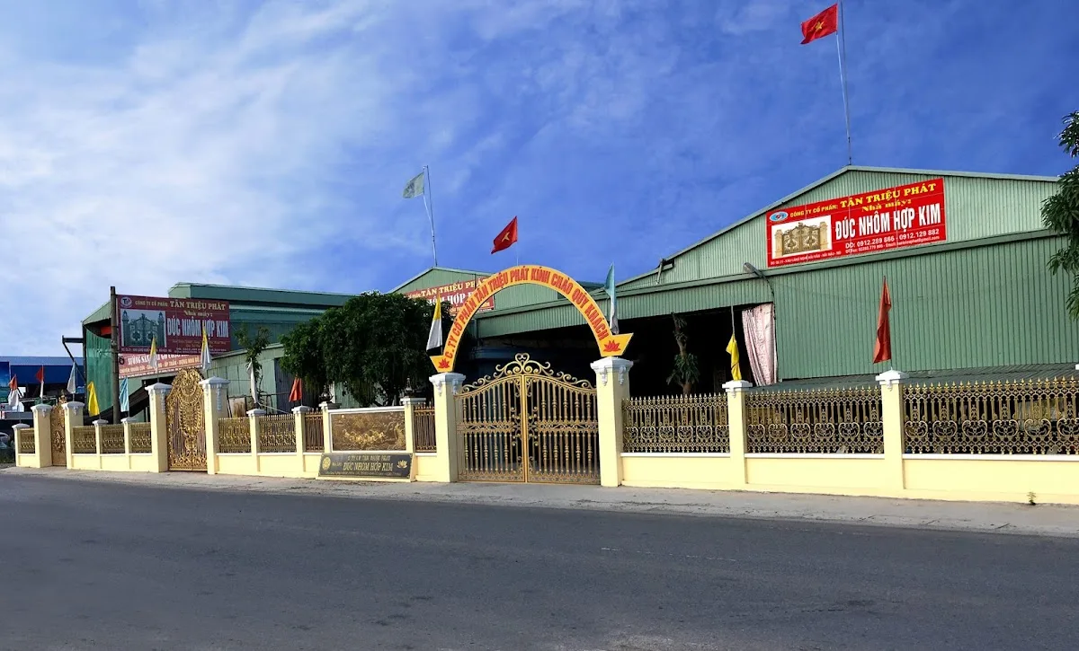 Ảnh Siêu Thị Tân Triệu Phát Plaza - Trưng bày nhôm đúc