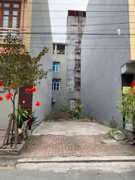 Em chính chủ Nam Định gia đình đang cần bán gấp mảnh đất này giá chỉ 1tỷ520tr sổ đỏ pháp lý rõ ràng công chứng trong