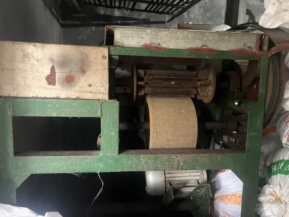 Nhà em có 1 máy cắt thìa canh + 3 cục mô tơ hoạt động tốt giờ không dùng đến nữa – ảnh 1/1